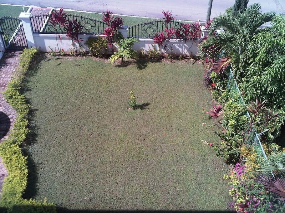 Apartment Westgate Hills Jamaica Melrose Place