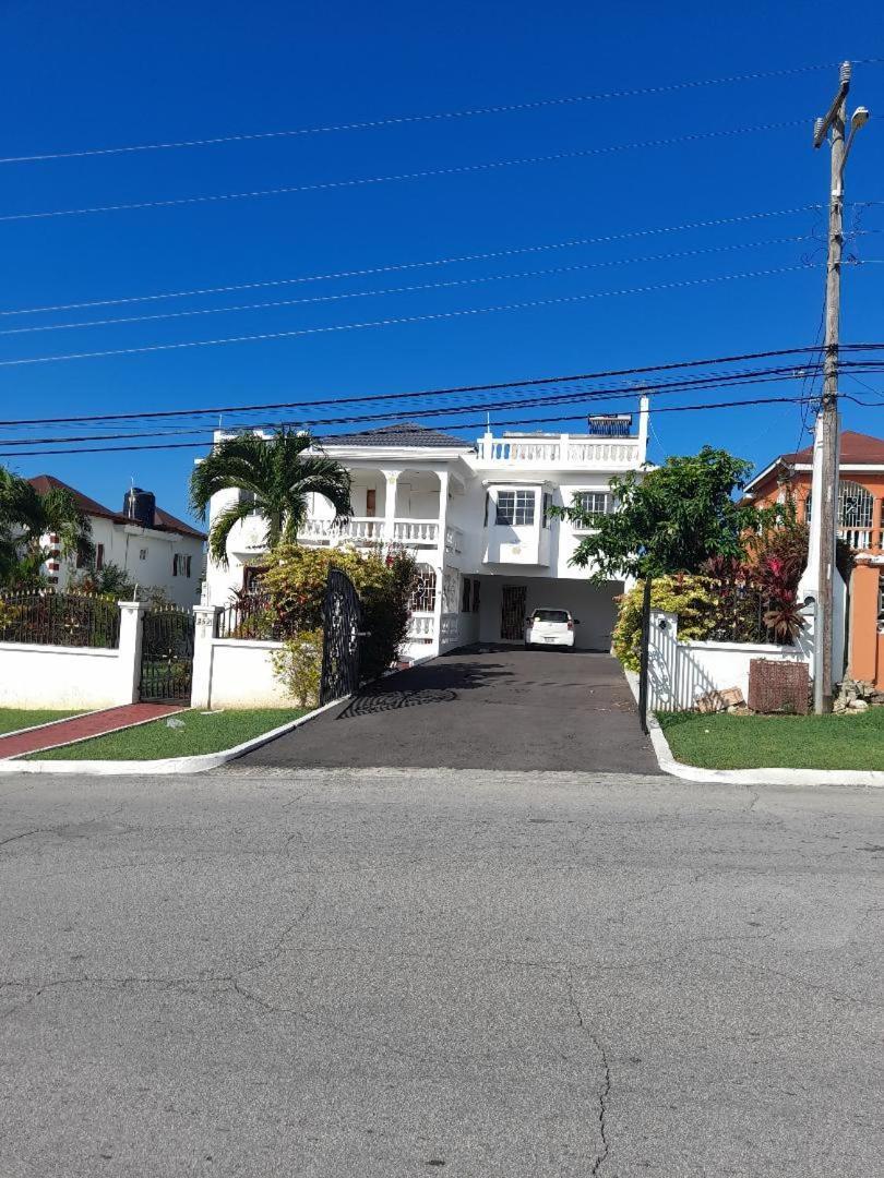 Westgate Hills Jamaica Melrose Place *